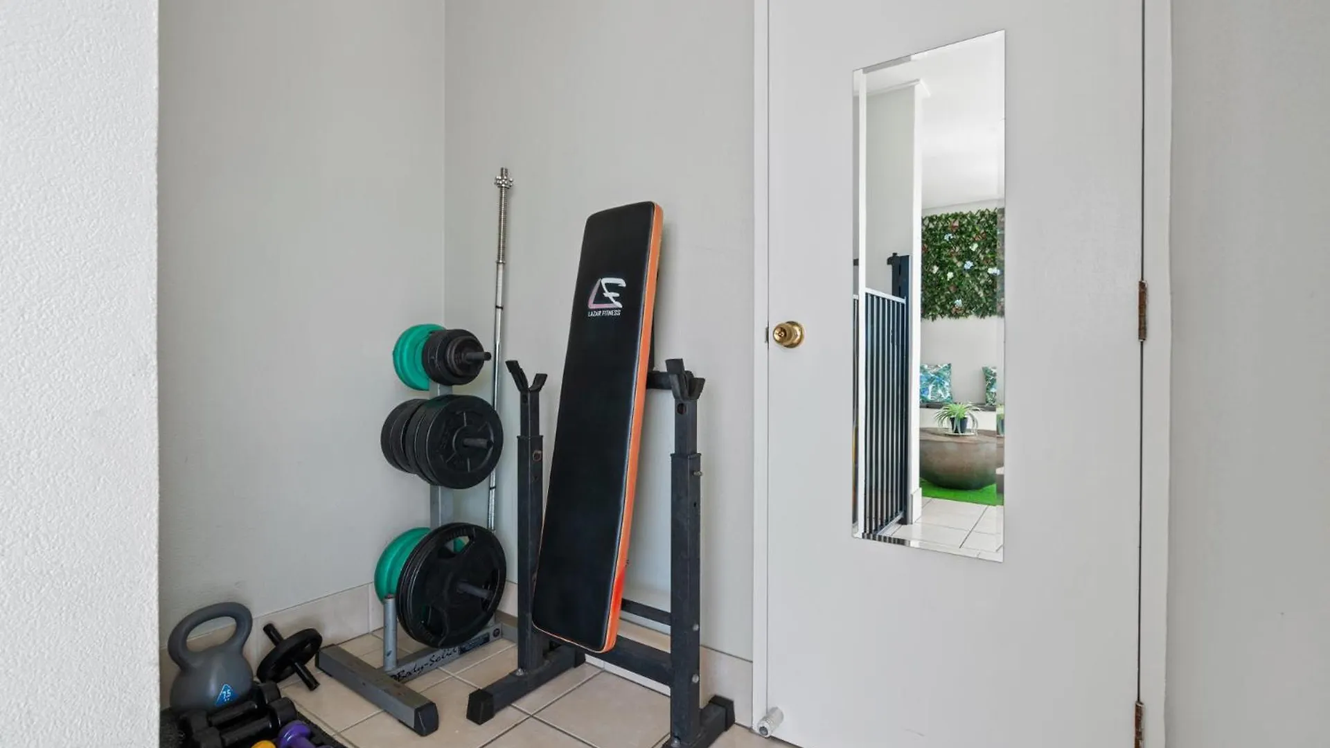 Cairns Penthouse - Private Rooftop Outdoor Gym, Spa & Tv Area With Sunset & Mountain Views Apartment
